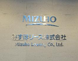 Logo mark of Mizuho Leasing Co.